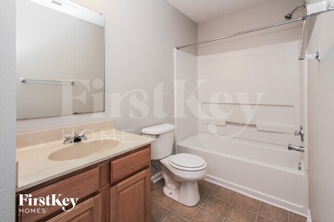 Building Photo - 8103 Crackling Ln