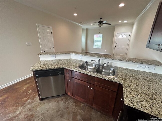 Building Photo - 622 Meadow Arbor Ln