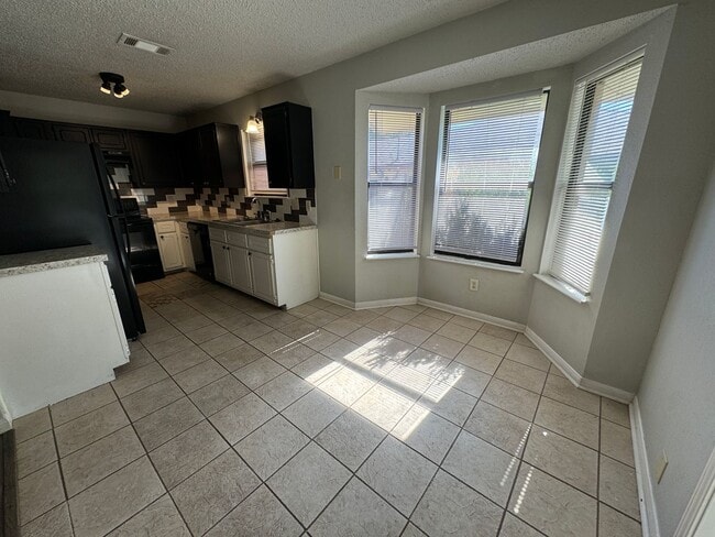 Building Photo - 310 Baumann Dr