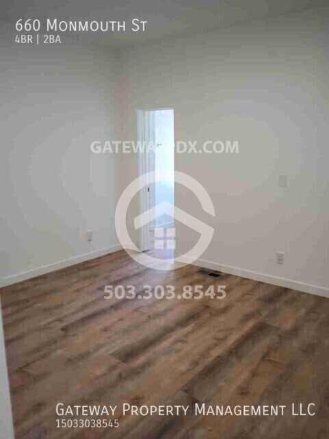 Building Photo - 660 Monmouth St