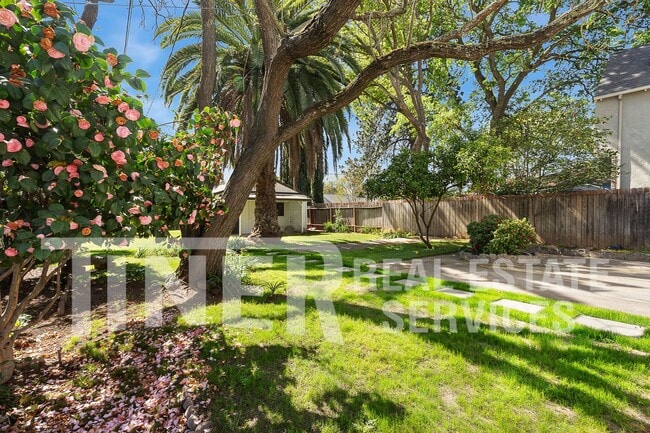 Building Photo - 4456 G St