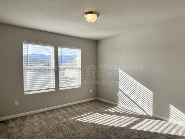 Building Photo - 2057 Birmingham Loop