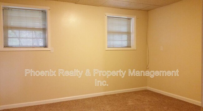 Building Photo - 2332 McKinley Ave