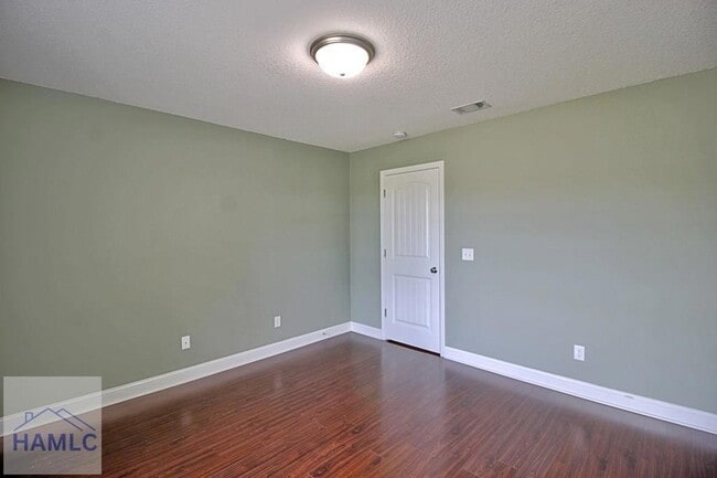 Building Photo - 720 Highgrove Ct