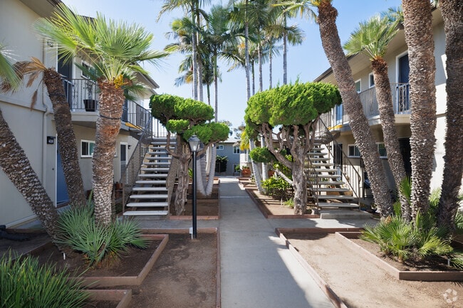 Building Photo - A Walkers Paradise and Serene Canyon Views in one of San Diego's most charming neighborhoods, Mis...