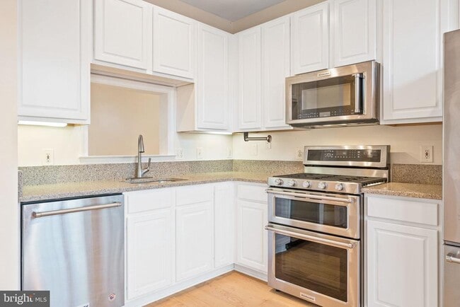 Building Photo - 3110 9th Rd N