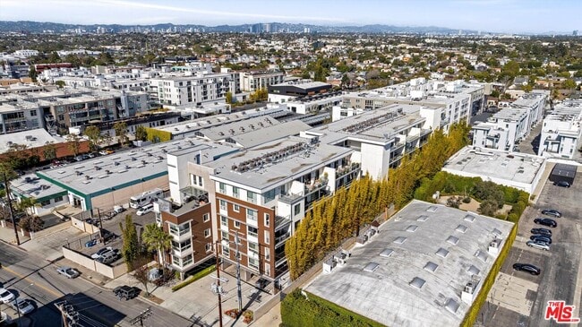 Building Photo - 4140 Glencoe Ave