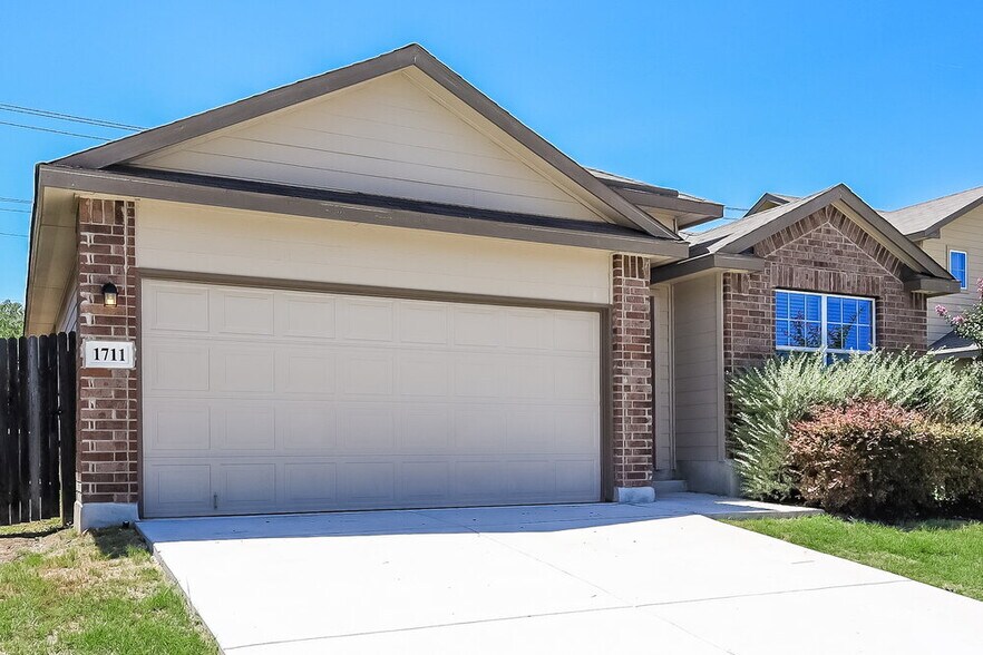 Building Photo - 1711 Emerald Edge