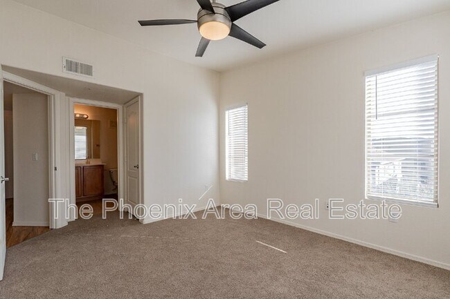 Building Photo - 2401 E Rio Salado Pkwy