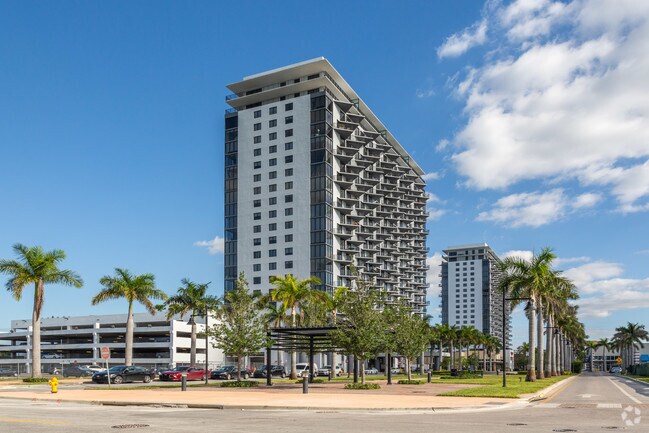 Building Photo - 5250 Paseo