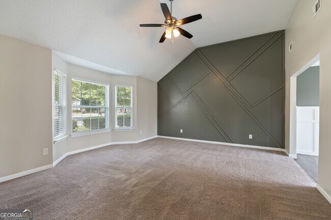 Building Photo - 3902 Arabian Way SW