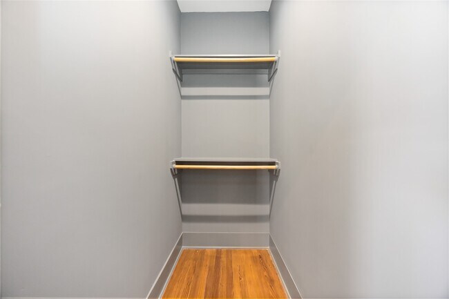 Building Photo - 2215 Gregg St