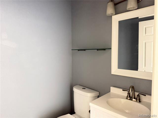 Building Photo - 20541 E Union Ave