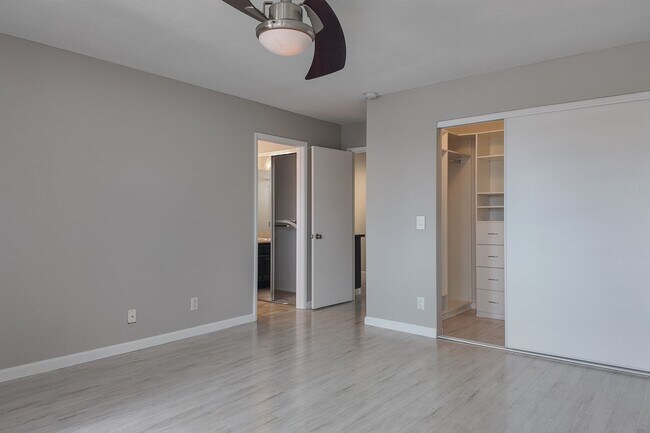 Building Photo - Modern Comfort with Pool & Spa in The Lakes – Solar Equipped Home