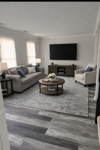 furnished family room - 548 Quince Ct