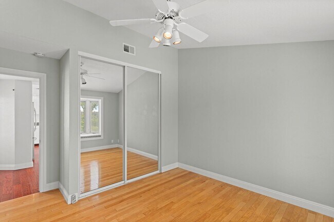 Building Photo - Stunning *VIEW* home for rent in desirable...