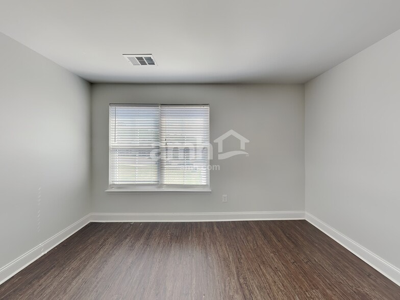 Building Photo - 5327 Tupelo St