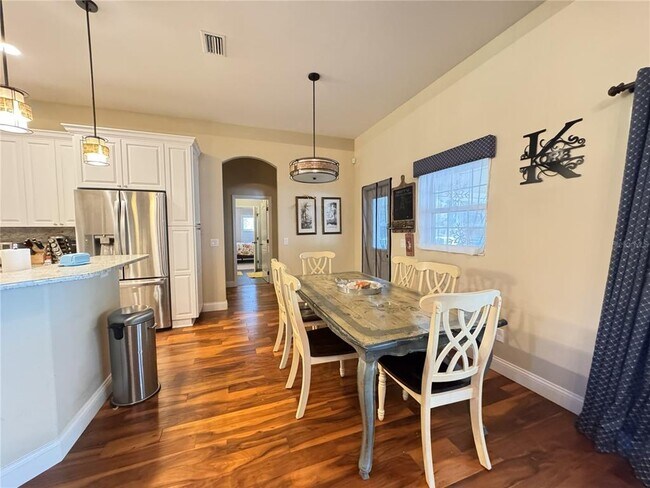 Building Photo - 3108 N Wheaton Point