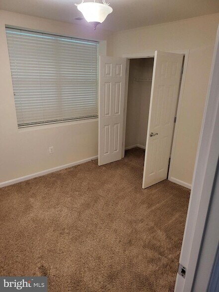 Building Photo - 13945 Hollow Wind Way