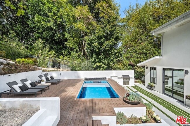 Building Photo - 4545 Balboa Ave