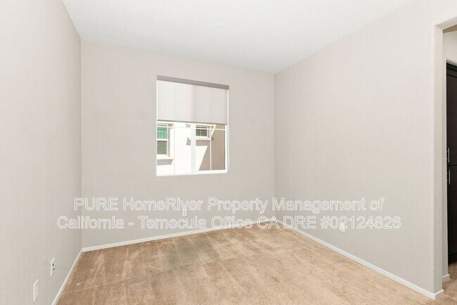 Building Photo - 45576 Calle Luna