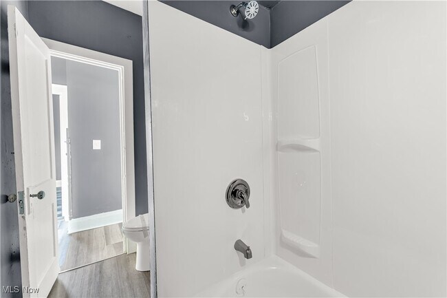 Building Photo - 430 E 149th St