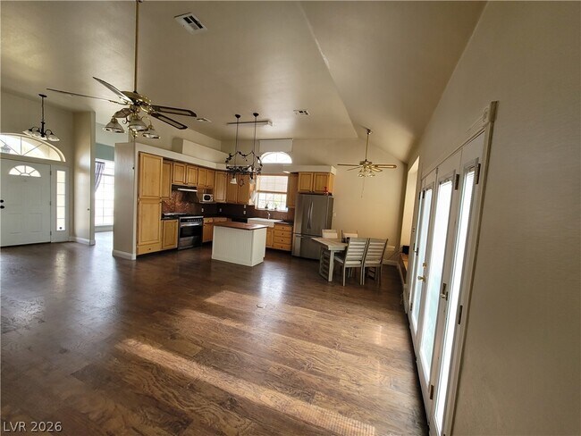 Building Photo - 1951 Jim Haworth