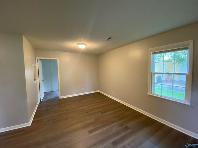 Building Photo - 4406 Gazette Dr SW