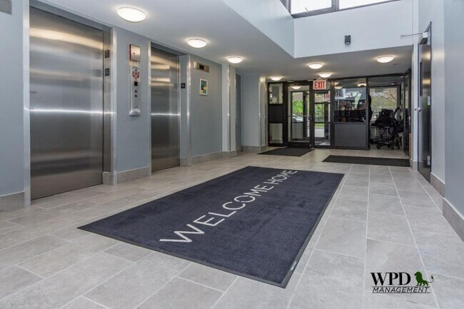 Building Photo - 2 bedroom in Chicago IL 60621