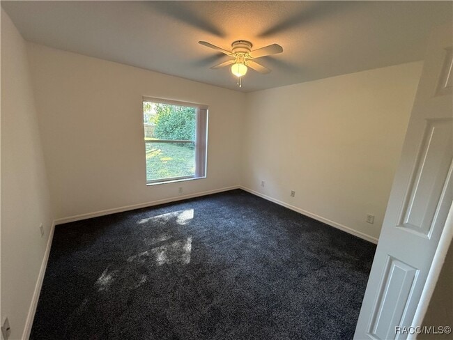 Building Photo - 1151 N Lion Cub Point