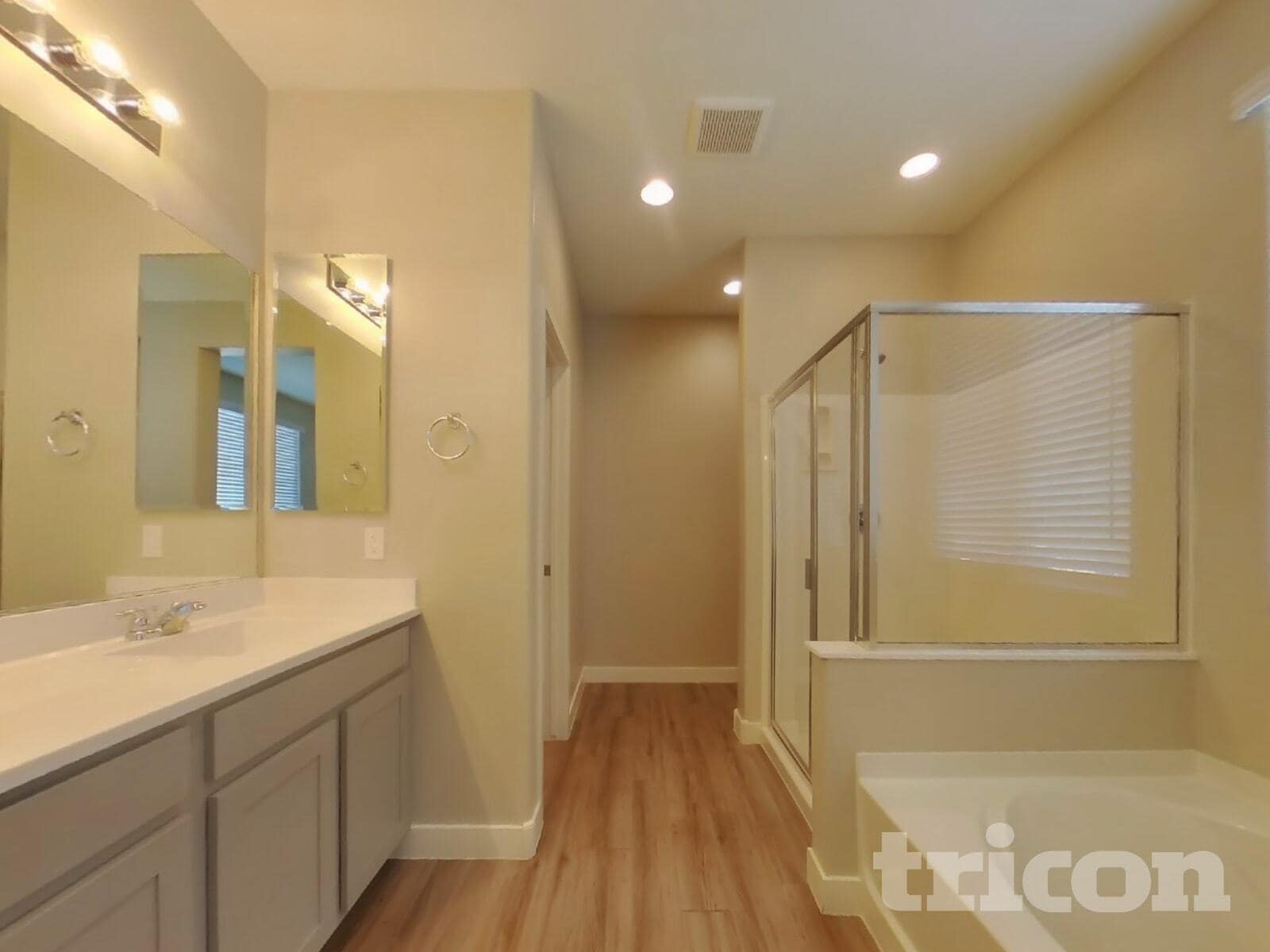 Building Photo - 2630 E Danbury Rd