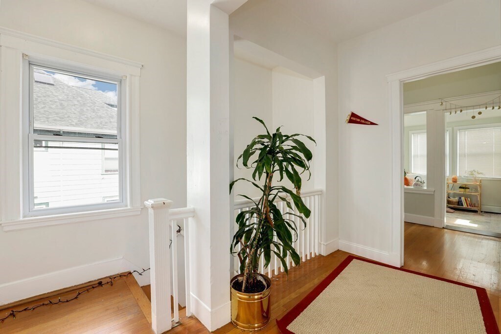 Building Photo - 61 Algonquin Rd