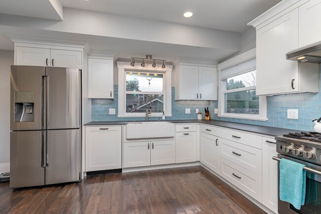 Building Photo - 4bd/3ba Seattle Home