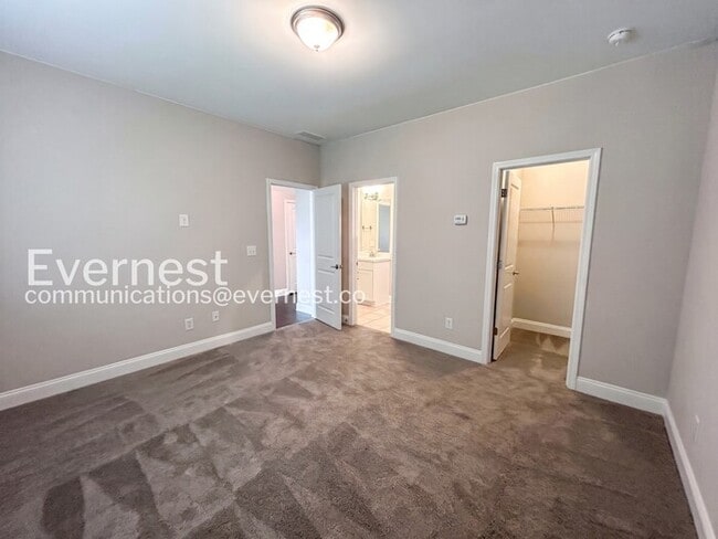 Building Photo - Luxury Living at its Finest: Stunning 3-Bedroom Townhouse in Townsend at Lenox Park / No Pets All...