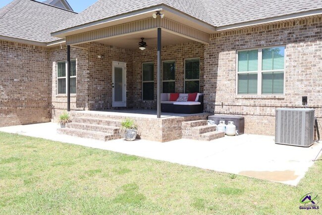 Building Photo - 214 Landings Pointe Ln