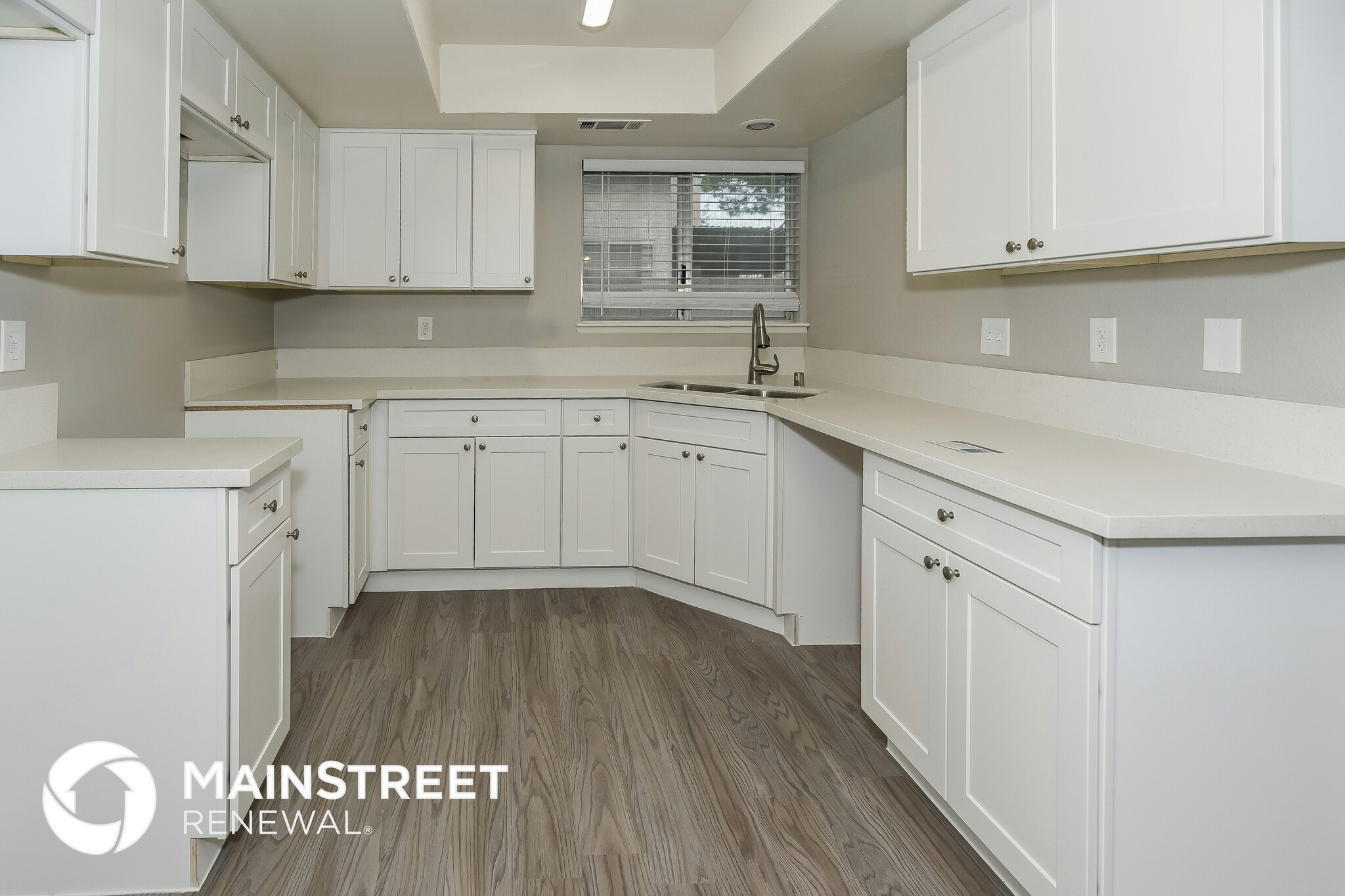 Building Photo - 1712 Ember Glow Cir