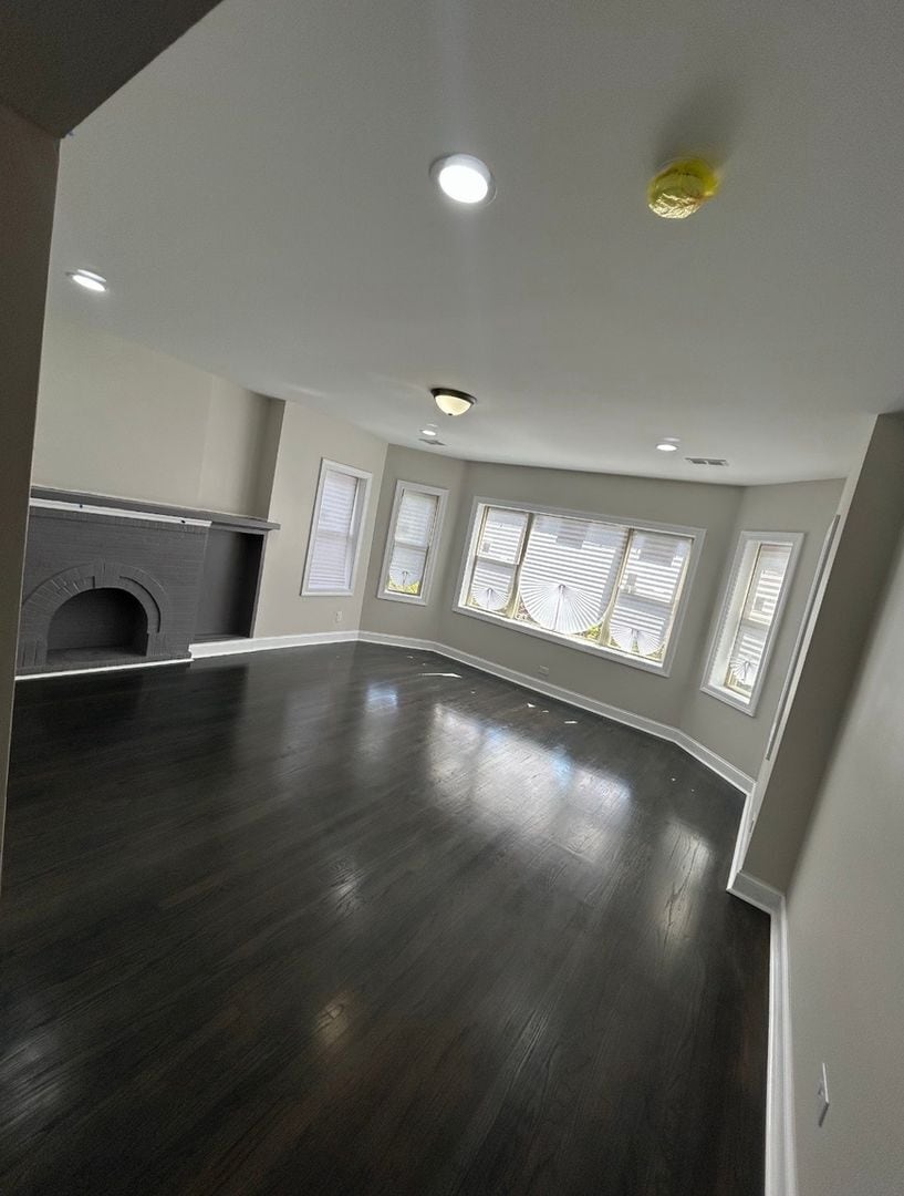 Building Photo - 7730 S Cornell Ave