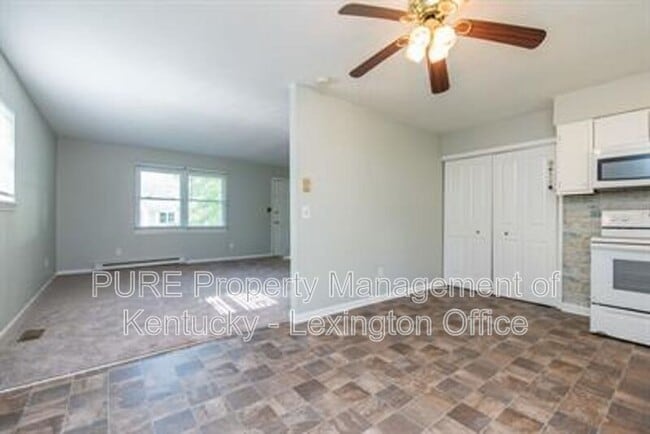 Building Photo - 316 Longview Dr