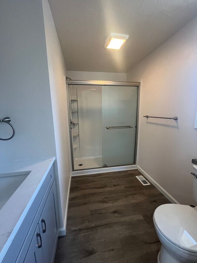 Building Photo - Completely remolded 3-Bedroom 2-Bathroom house