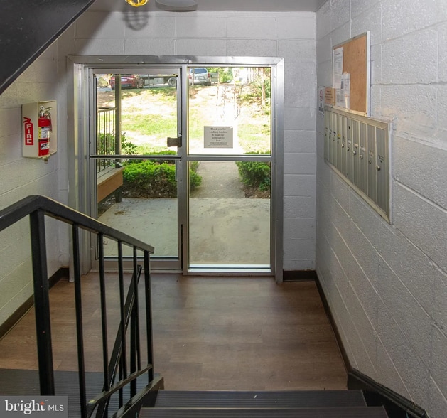 Building Photo - 5410 85th Ave