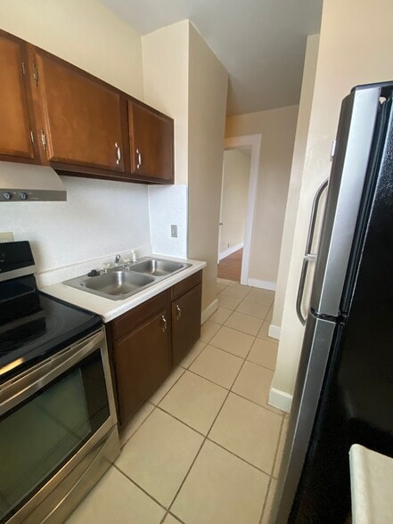 Building Photo - 616 SE 3rd St