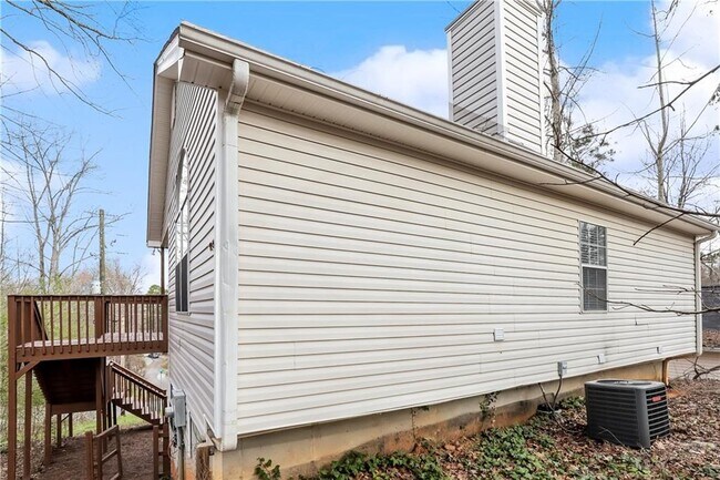 Building Photo - 5455 Quail Trail