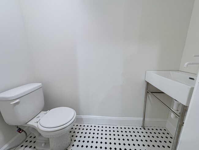 Building Photo - 536 N 19th St