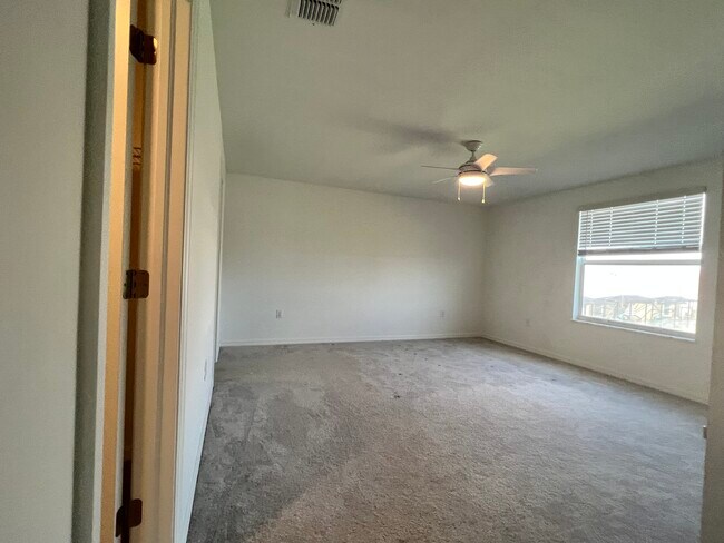 Building Photo - 2585 Kona Wy