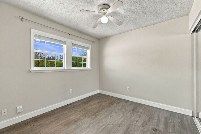 Building Photo - 7203 Timbercreek Dr