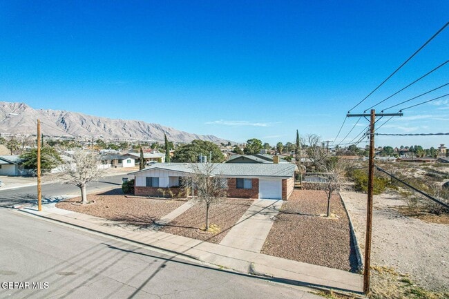 Building Photo - 524 Balboa Rd