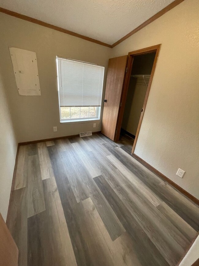 Building Photo - eld2006