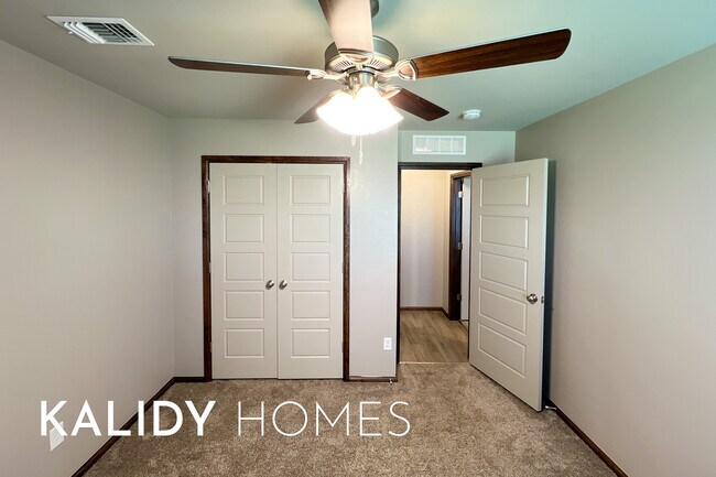 Building Photo - 12933 NW 3rd Terrace