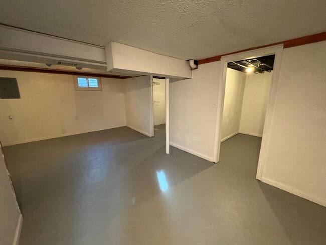 Building Photo - 255 N Michigan St