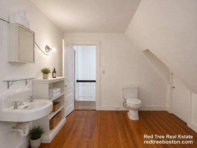 Building Photo - 45 N Beacon St